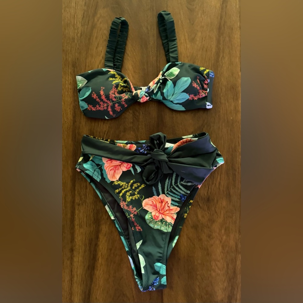 NWT- Cupshe-Floral Bikini Set